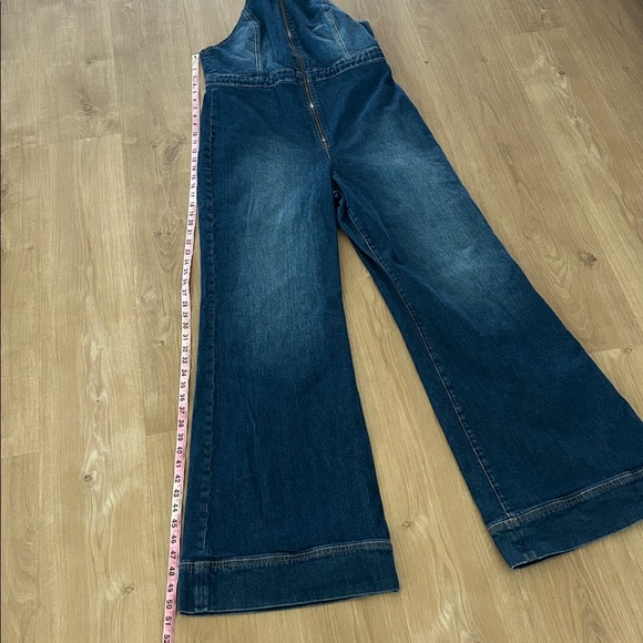 Alice + Olivia Denim Front Zip Halter Neck Jumpsuit - Picture 10 of 11